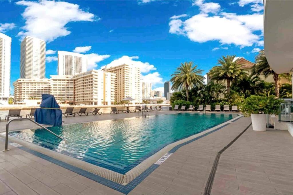 Beachwalk 1B 1B Incredible View Apartment 14 A Hallandale Beach Exteriér fotografie