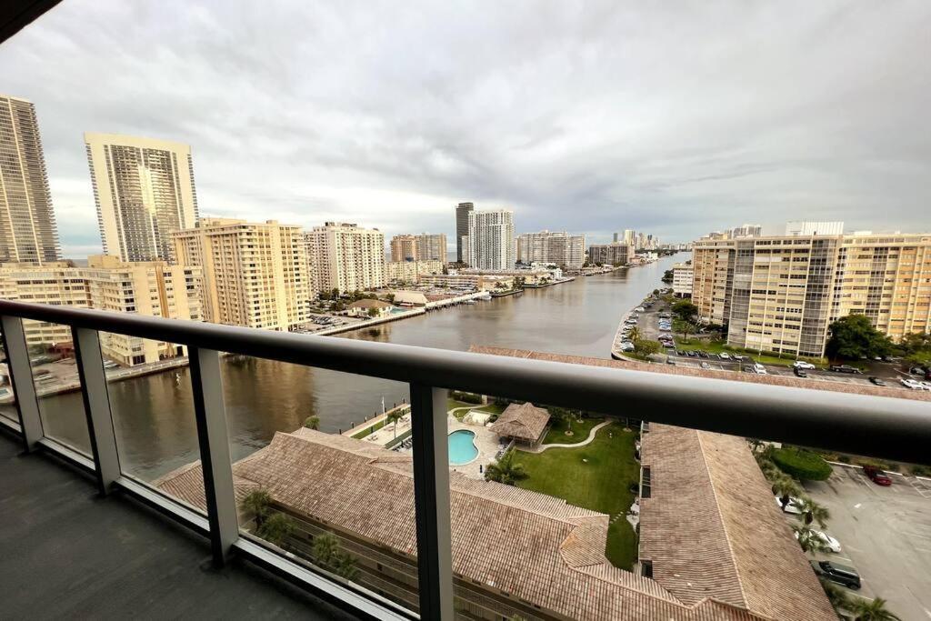 Beachwalk 1B 1B Incredible View Apartment 14 A Hallandale Beach Exteriér fotografie