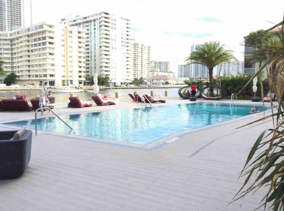 Beachwalk 1B 1B Incredible View Apartment 14 A Hallandale Beach Exteriér fotografie