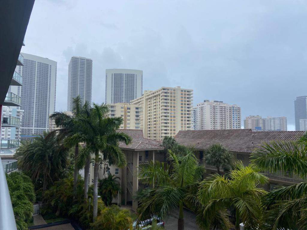 Beachwalk 1B 1B Incredible View Apartment 14 A Hallandale Beach Exteriér fotografie